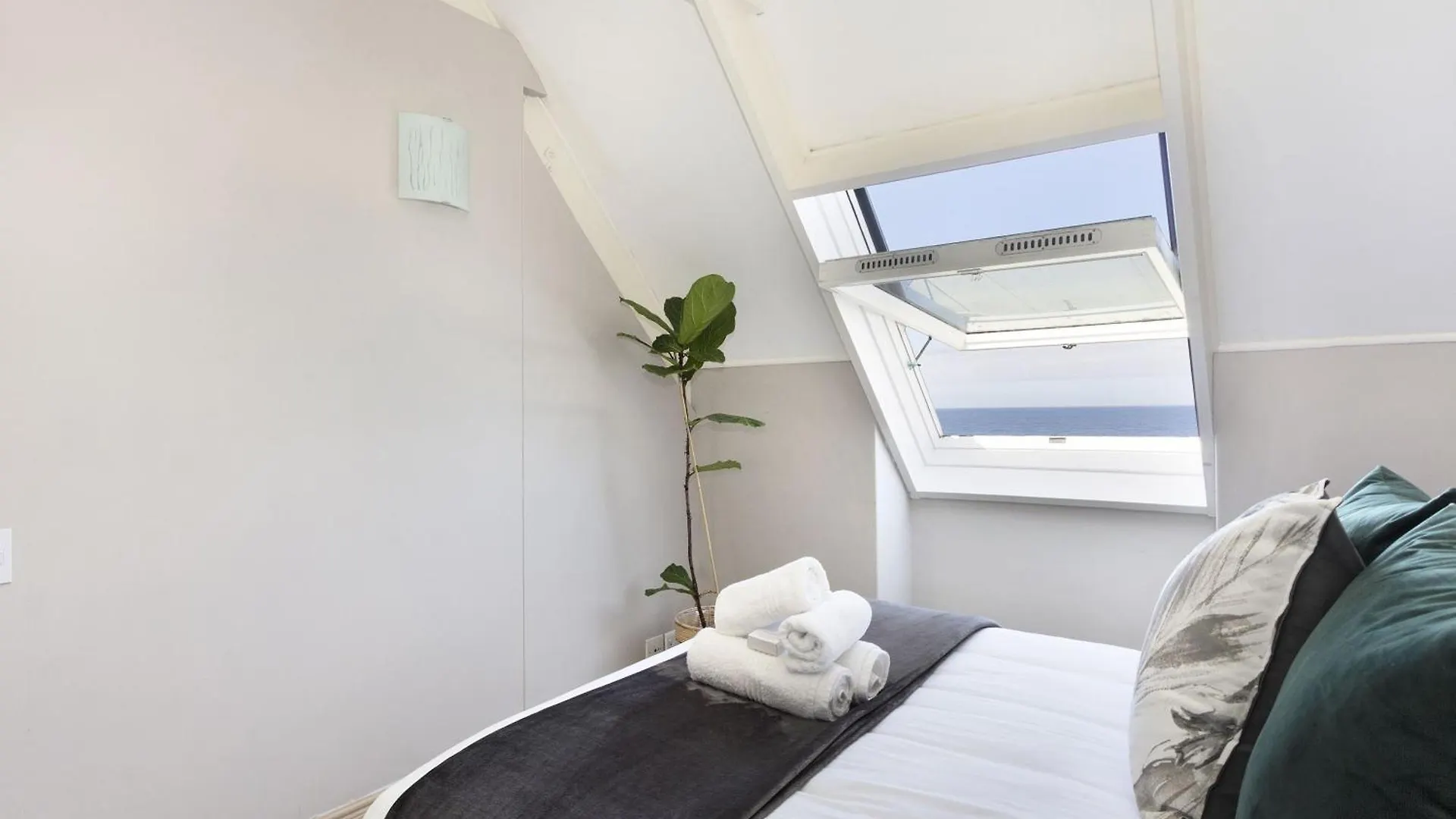 Apartment Dolphin Beach H301 Bloubergstrand
