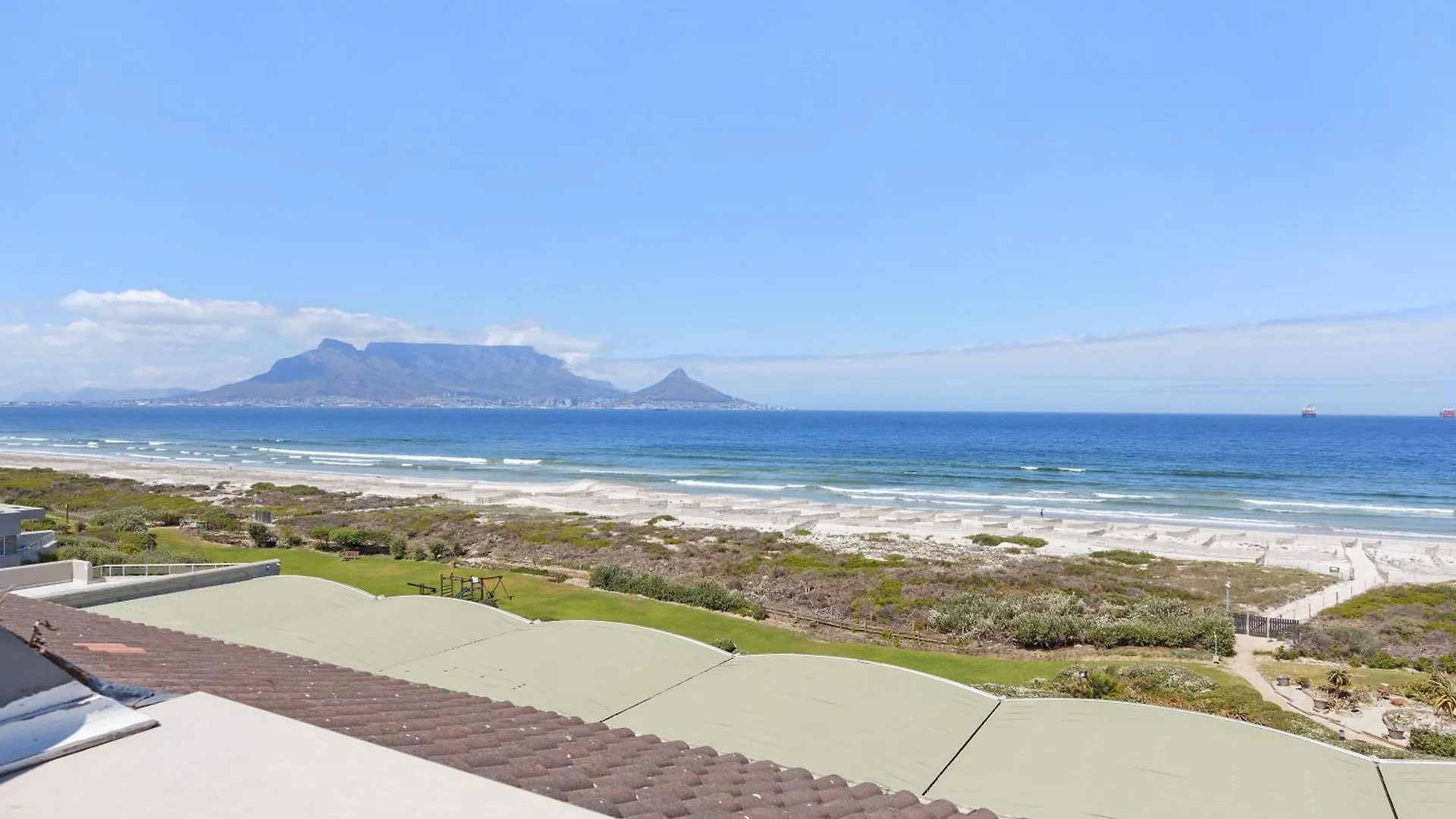 Apartment Dolphin Beach H301 Bloubergstrand South Africa