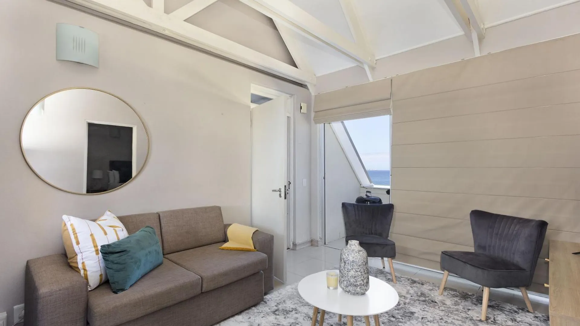 Apartment Dolphin Beach H301 Bloubergstrand South Africa