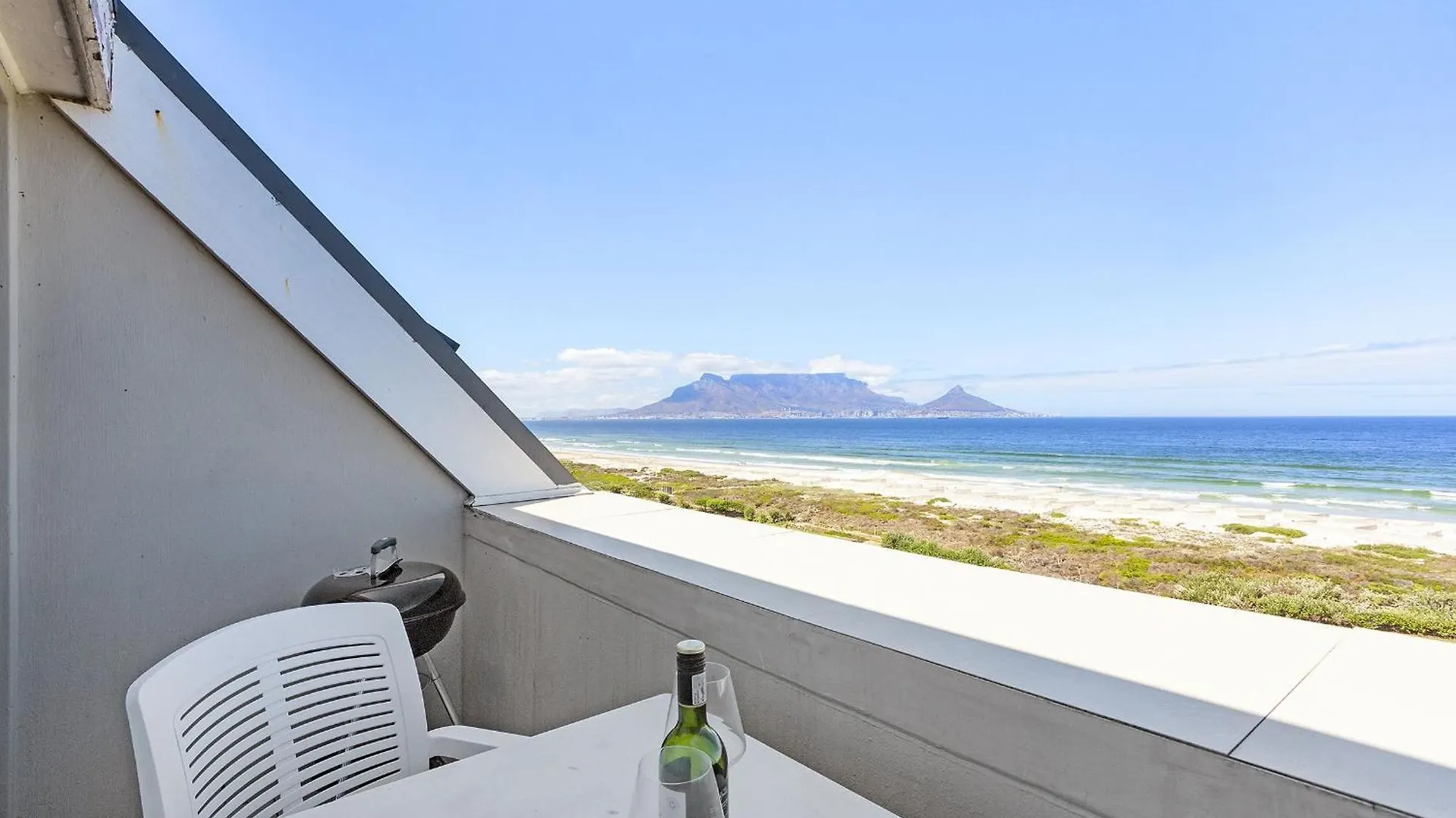 Apartment Dolphin Beach H301 Bloubergstrand South Africa
